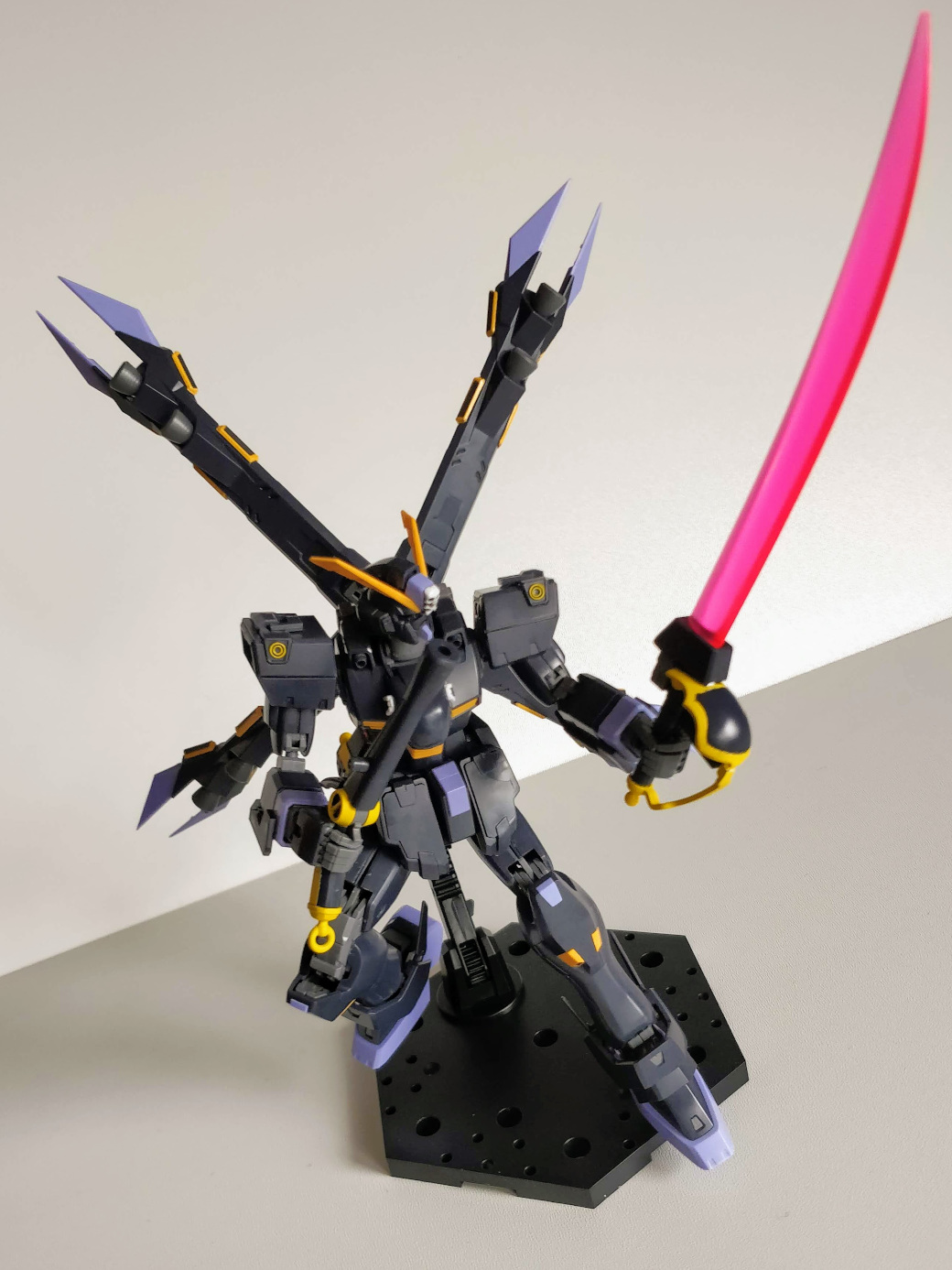 MG Crossbone wielding a saber